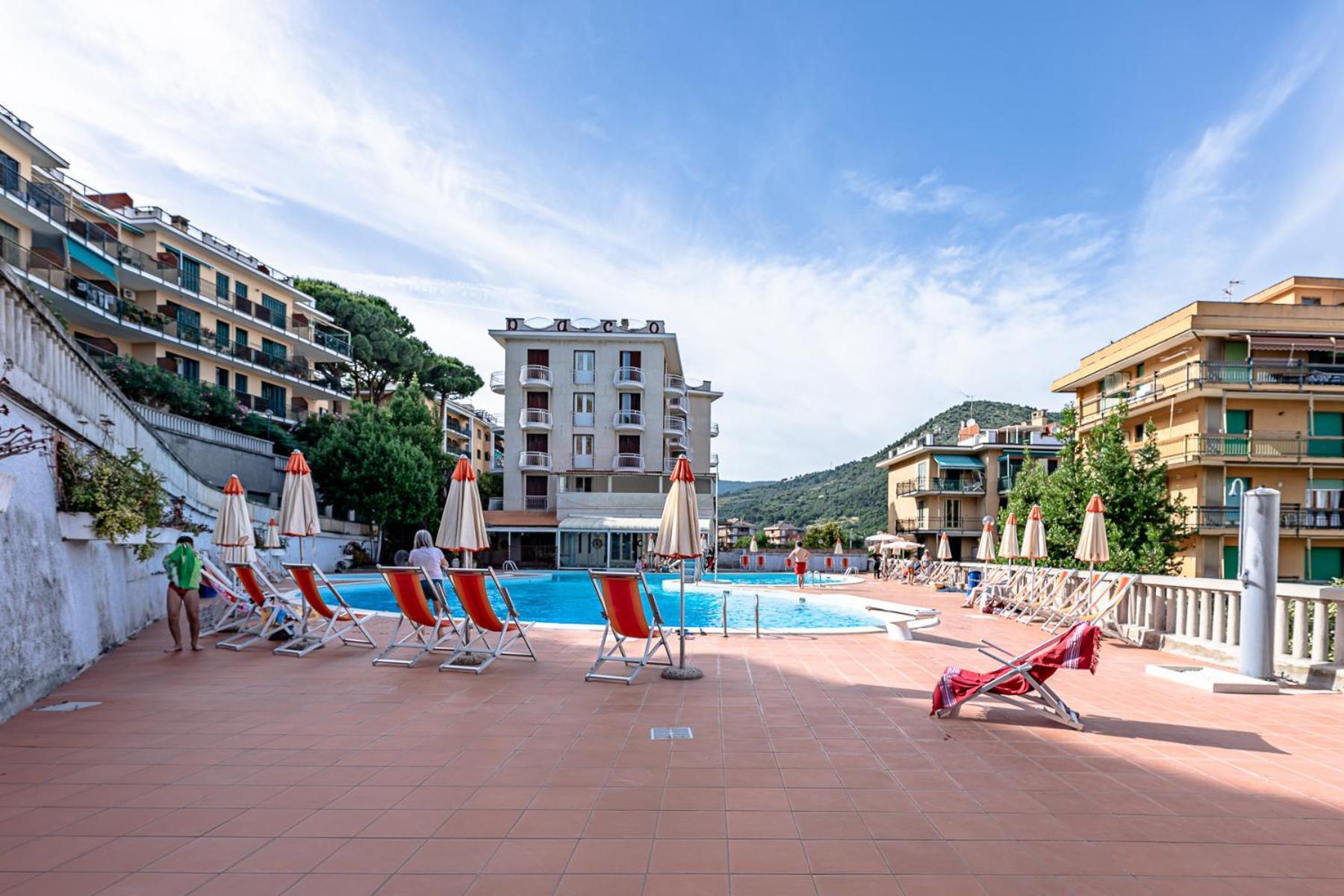 La Dimora Della Lullu, Luxury Apartamento Pietra Ligure Exterior foto