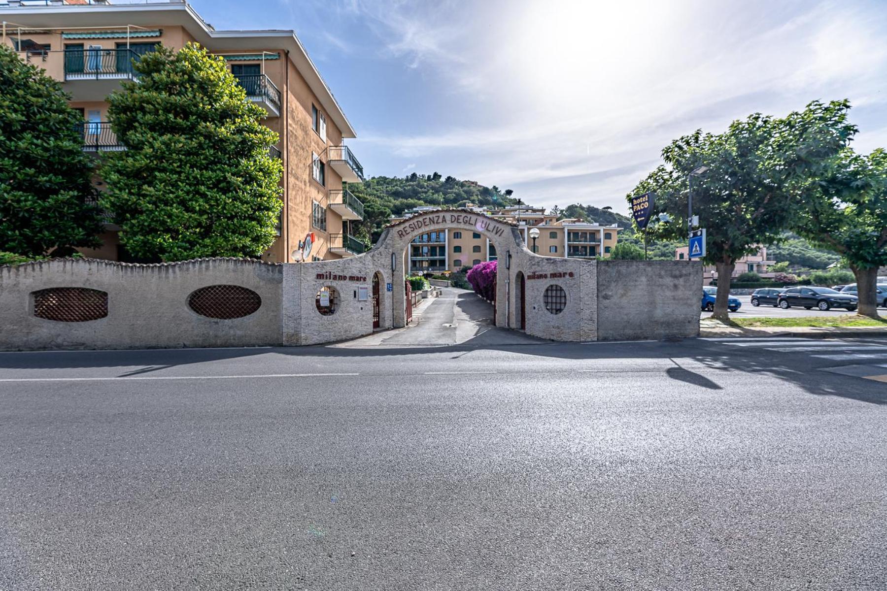 La Dimora Della Lullu, Luxury Apartamento Pietra Ligure Exterior foto